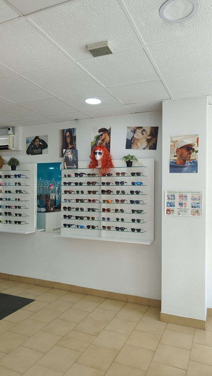 Pared de gafas de sol